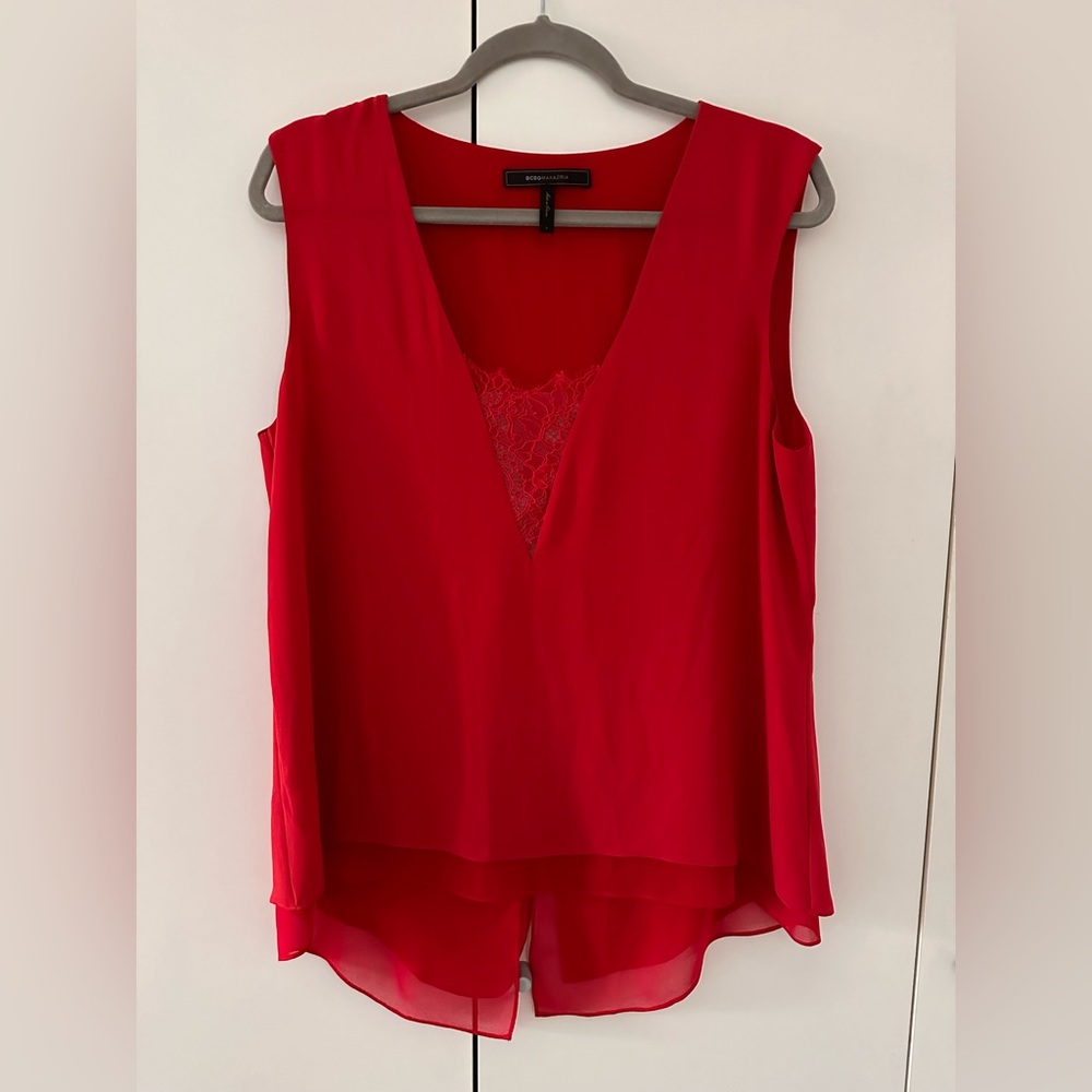 BCBGMaxAzria Red V-Neck Sleeveless Top with Lace Size L